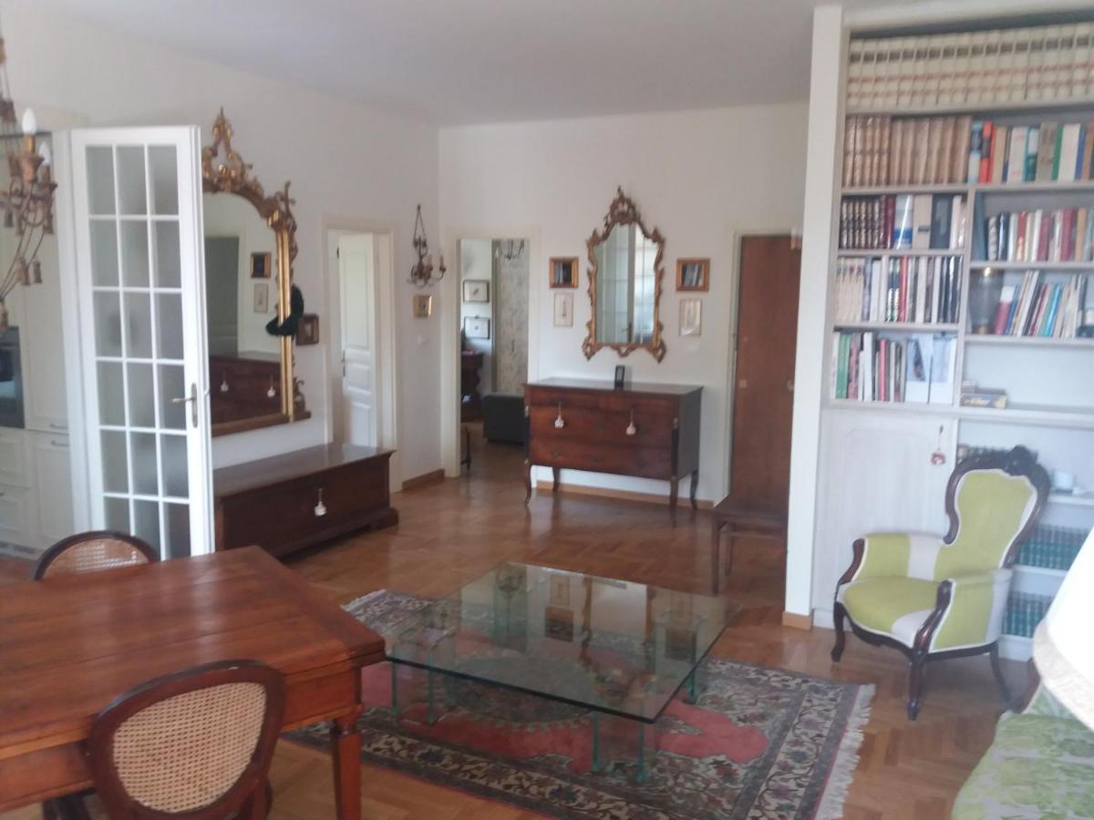 Relais Lola Apartment Bologna Bagian luar foto