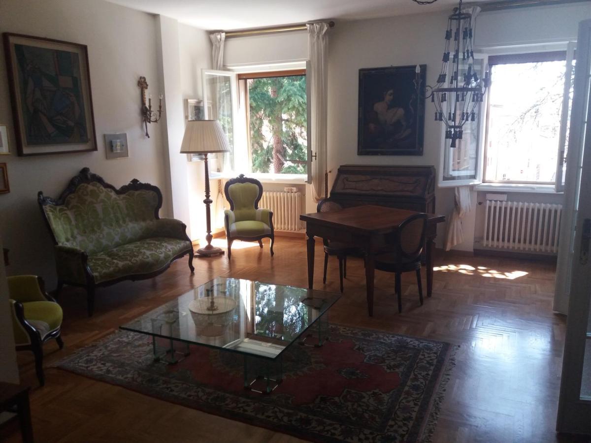 Relais Lola Apartment Bologna Bagian luar foto